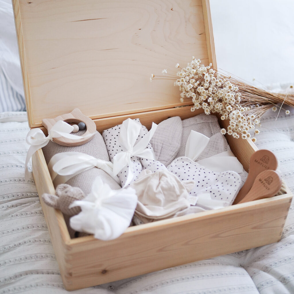 Prezent z okazji narodzin dziecka – co kupić młodym rodzicom? Sprawdź!