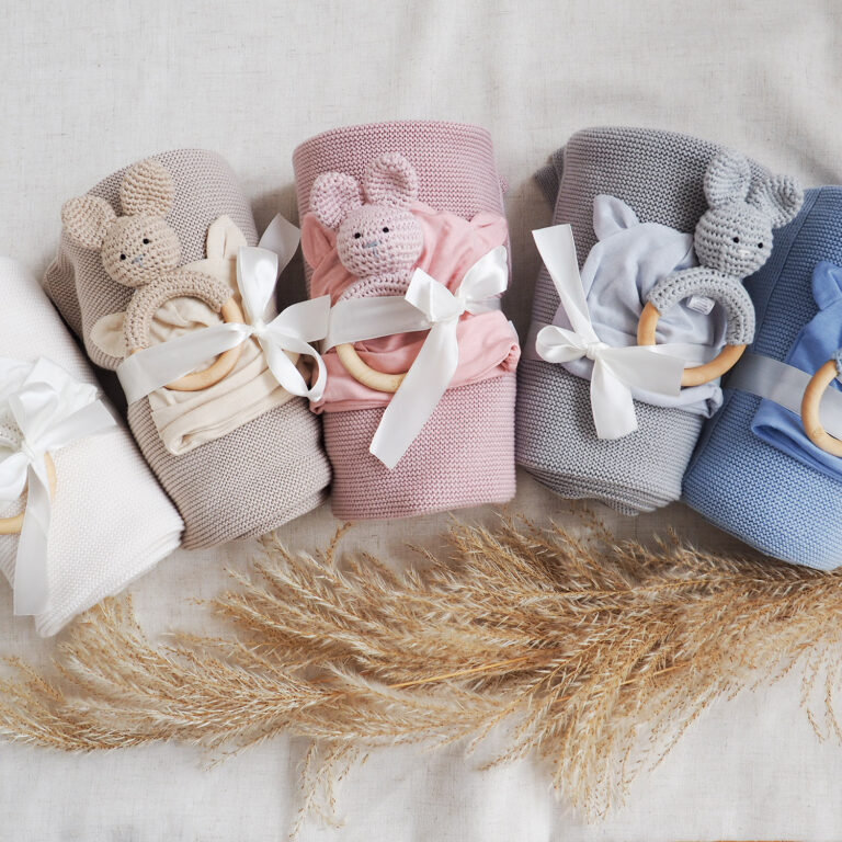 Prezent z okazji narodzin dziecka – co kupić młodym rodzicom? Sprawdź!
